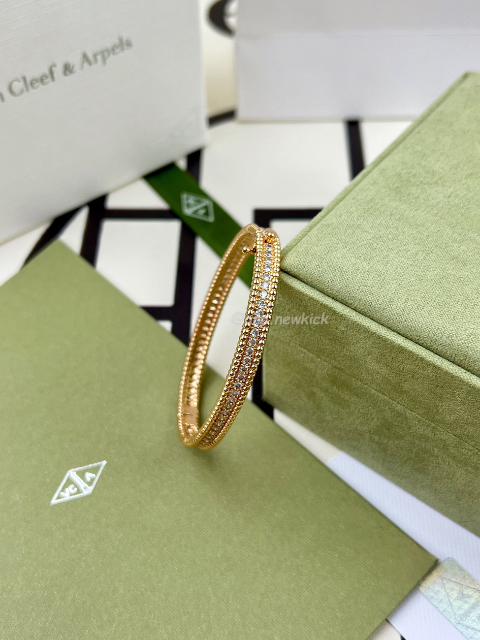 Van Cleef Arpels Full Diamond Bracelet (4) - www.newkick.vip